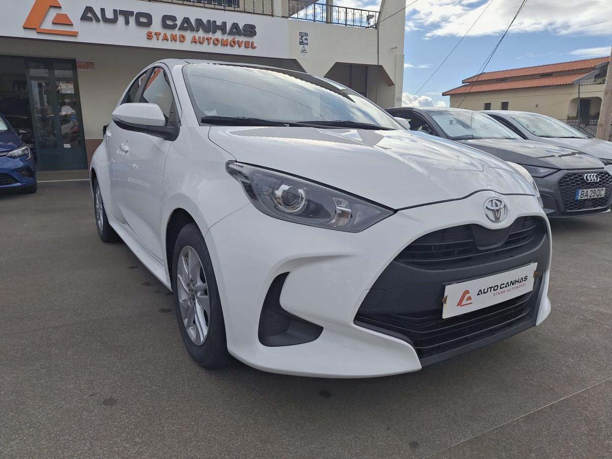 Toyota Yaris 1.0 CONFORT PLUS VVT-i Toyota Yaris 1.0 CONFORT PLUS VVT-i